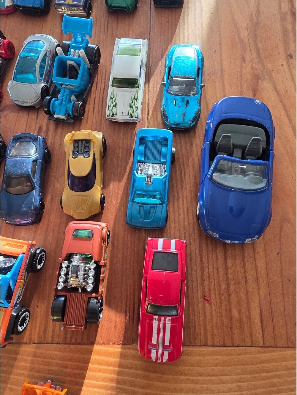Large Collection of Vintage and Modern Toy Cars - Assorted Styles and Colors